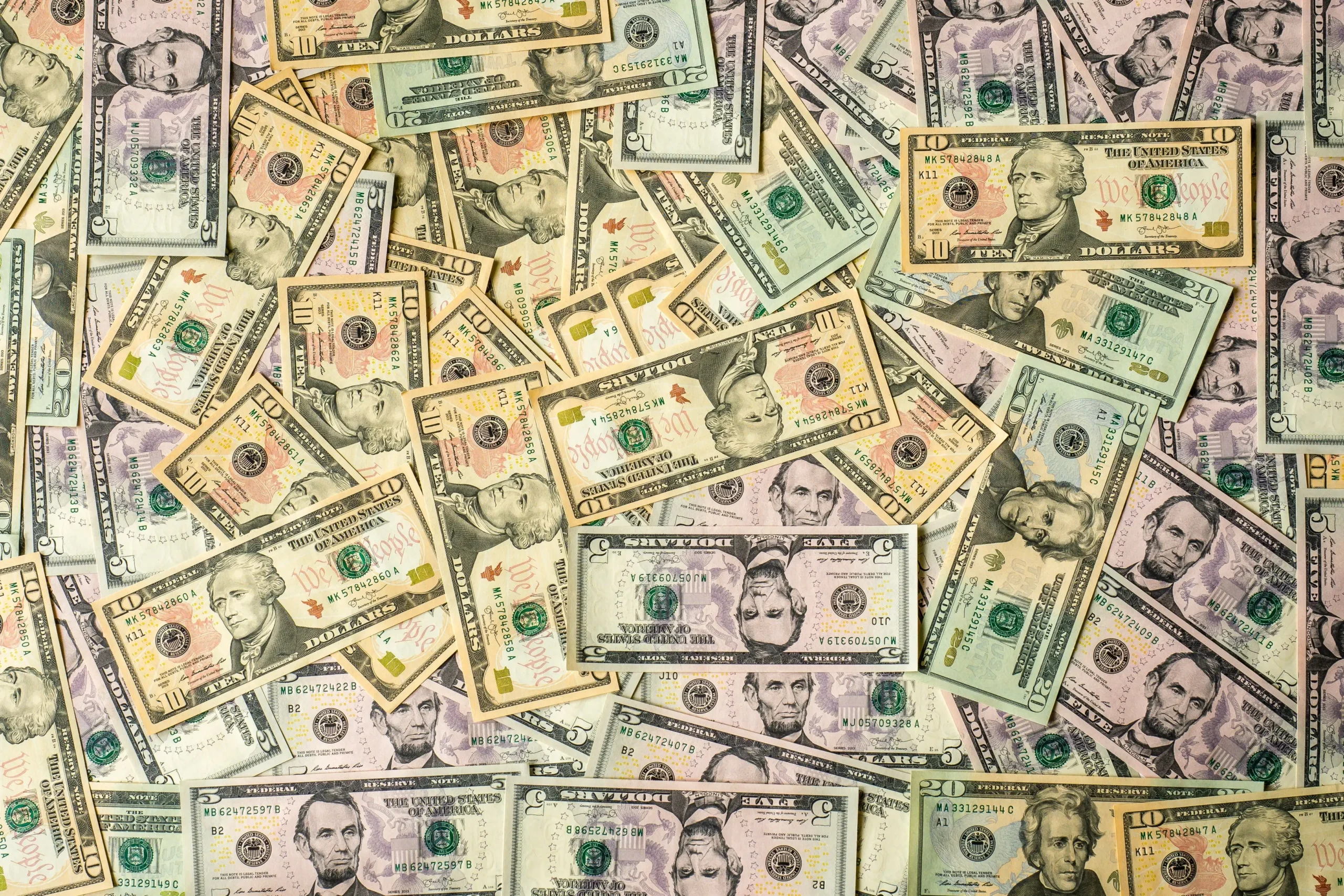Warren Buffett $6 Billion Bet in 2025: Why U.S. Investors Should Care